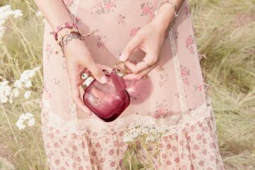 Coach Wild Rose