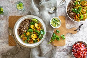 Curried Mushroom & Kale Quinoa Bowls