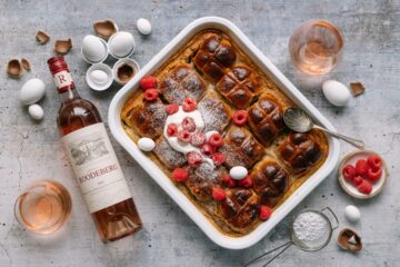 Roodeberg Hot cross bun pudding