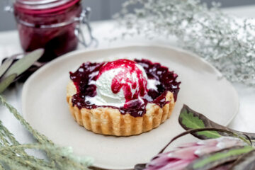 Juicy-Delicious_Vanilla-Plum-Jam-Tart