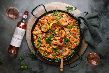 chicken & prawn paella with Roodeberg Classic Rosé