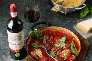 Meatballs in red wine tomato sauce