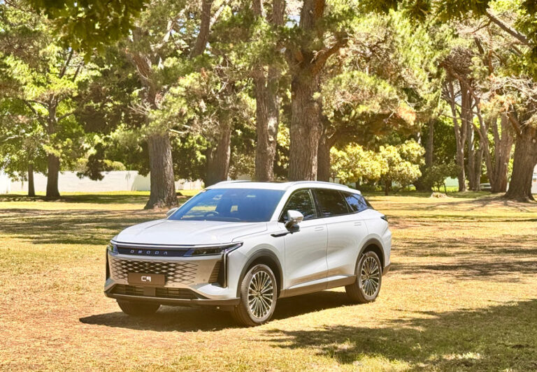 Omoda C9
